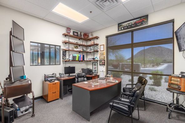 1700 E Robin Ln, Phoenix, AZ 85024